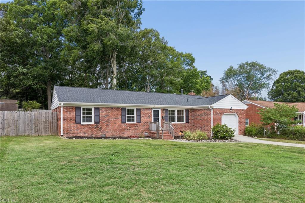 Photo of 903 Sumter Drive, Newport News, VA 23608 (MLS # 10639170)