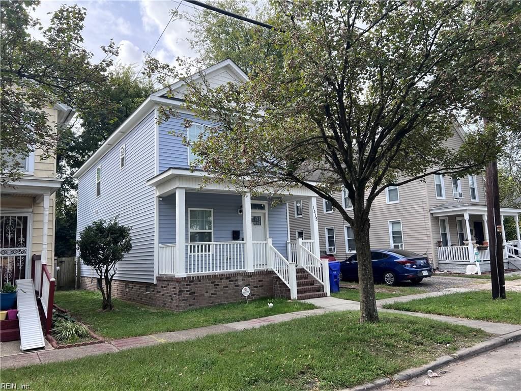 Photo of 1315 27th Street W, Norfolk, VA 23508 (MLS # 10622757)