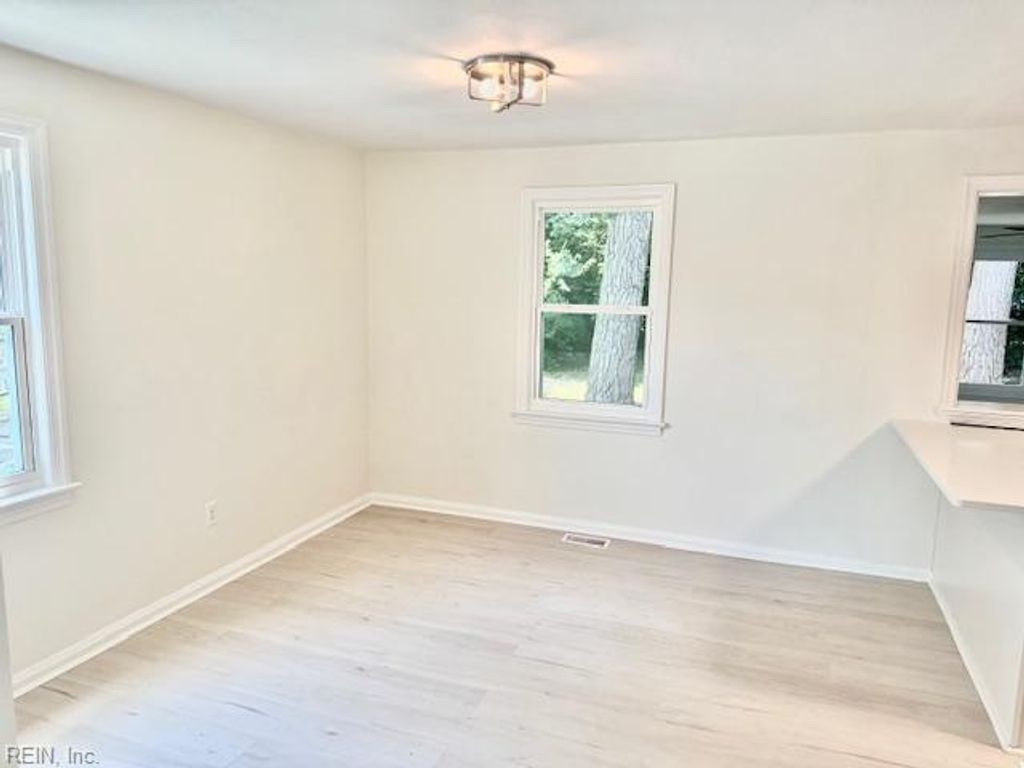 Photo of 107 Sinclair Street, Norfolk, VA 23505 (MLS # 10611350)