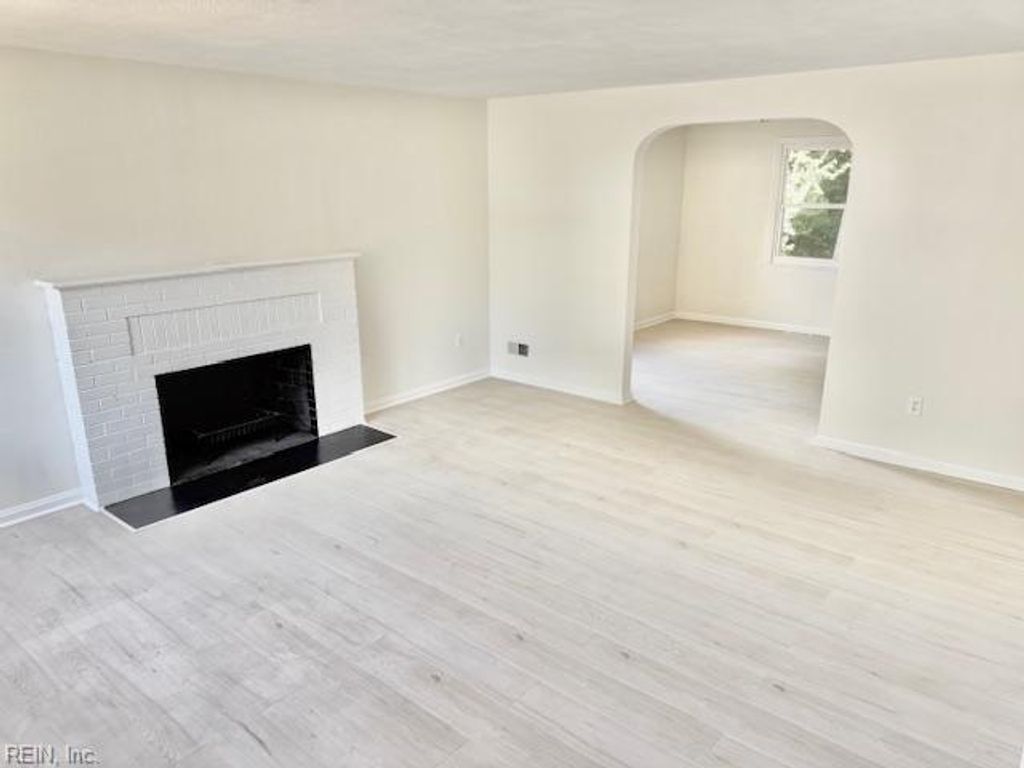 Photo of 107 Sinclair Street, Norfolk, VA 23505 (MLS # 10611350)