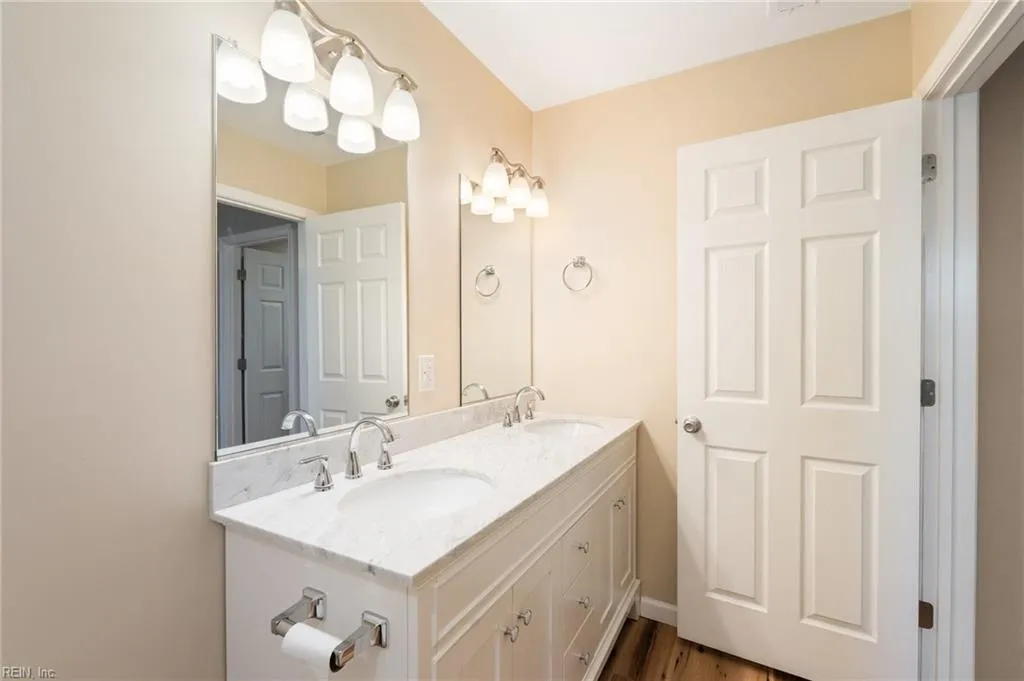 Virginia Beach, Virginia 23452, United States, 4 Bedrooms Bedrooms, ,2 BathroomsBathrooms,Residential,Pending,22658