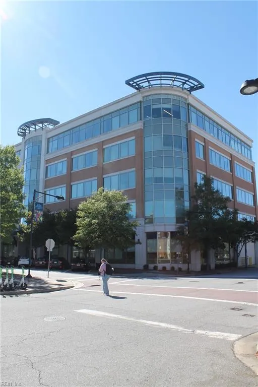 Norfolk, Virginia 23508, United States, 1 Bedroom Bedrooms, ,1 BathroomBathrooms,Residential,Active,212056