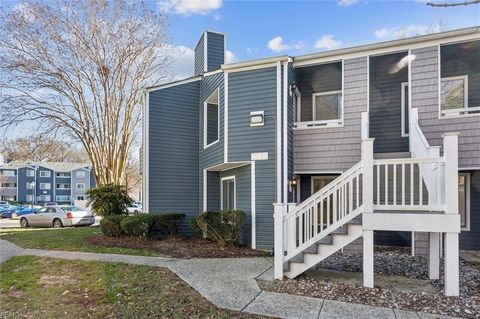 Photo of 135 Nantucket Place, Newport News, VA 23606 (MLS # 10616203)