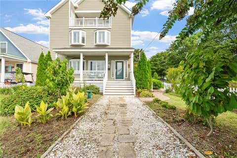 Photo for 727 Tazewell AVE
