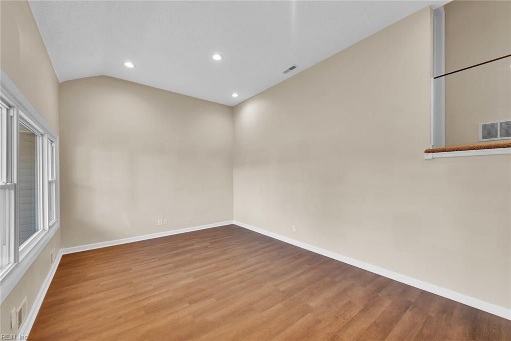 Photo of 1604 Skyline Drive, Norfolk, VA 23518 (MLS # 10629730)