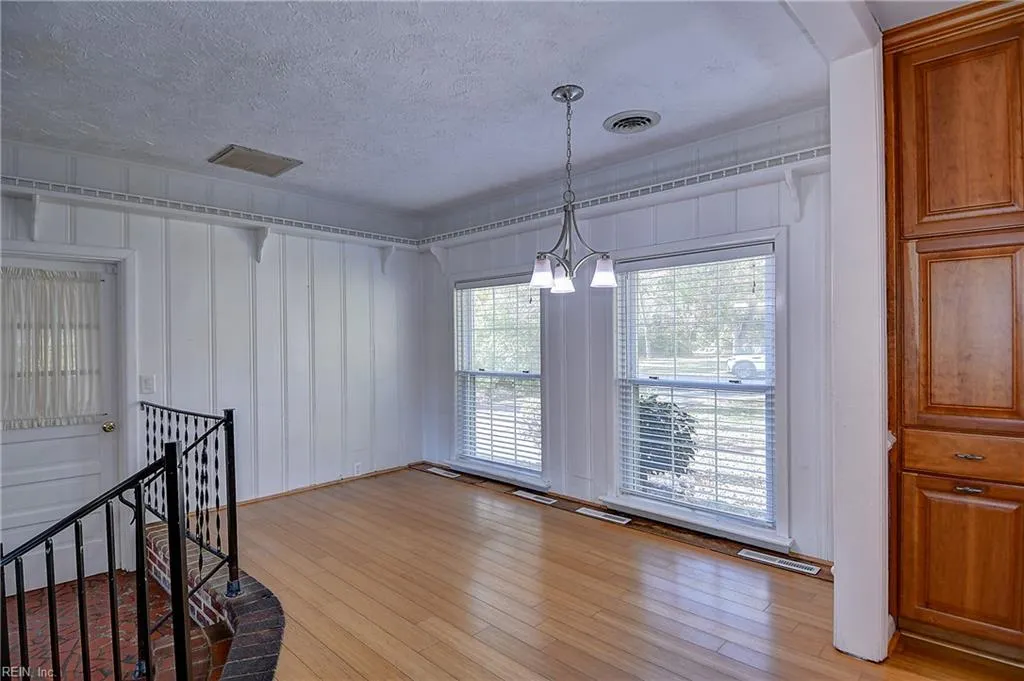 Virginia Beach, Virginia 23464, United States, 3 Bedrooms Bedrooms, ,2 BathroomsBathrooms,Residential,Active,243331