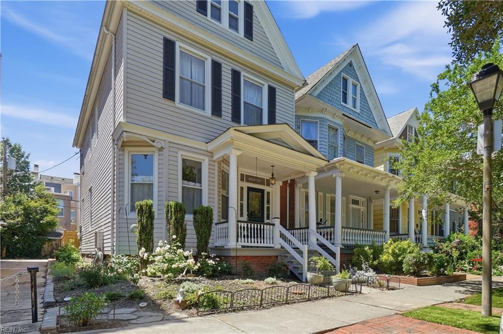Photo of 717 Graydon Avenue, Norfolk, VA 23507 (MLS # 10634198)