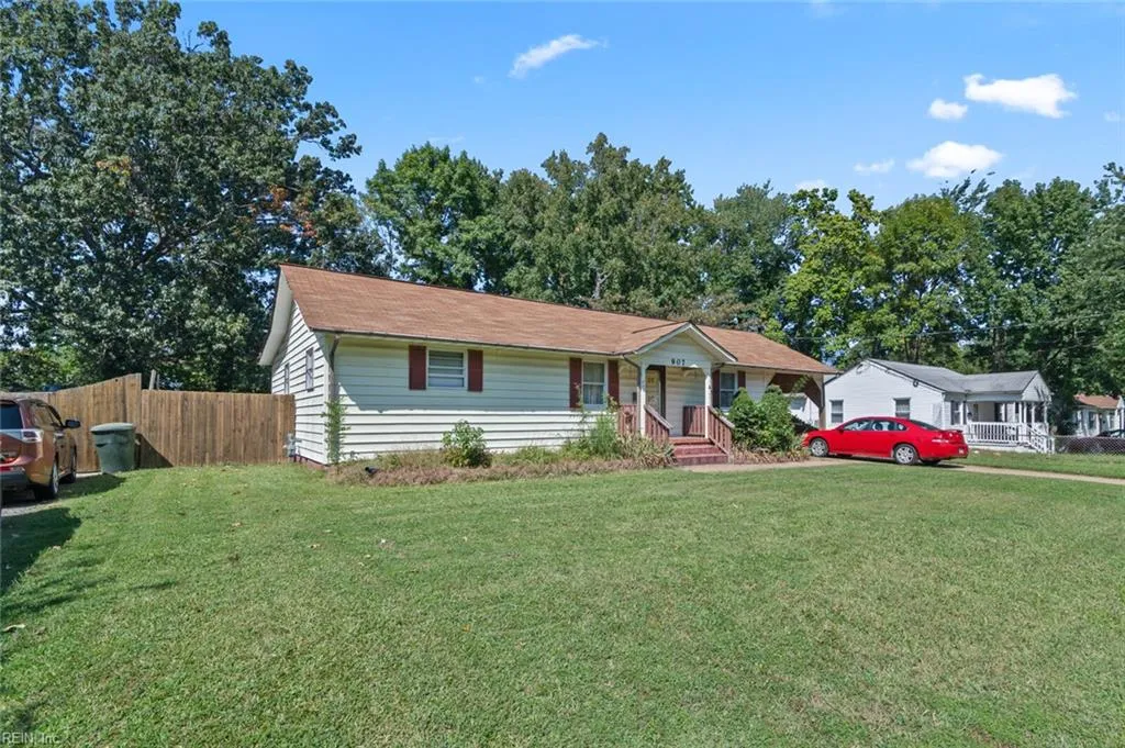 Newport News, Virginia 23605, United States, 3 Bedrooms Bedrooms, ,2 BathroomsBathrooms,Residential,Pending,215501