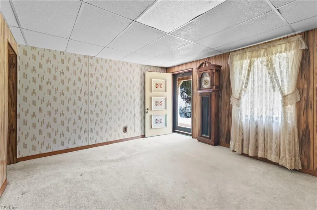 Newport News, Virginia 23605, United States, 3 Bedrooms Bedrooms, ,2 BathroomsBathrooms,Residential,Pending,215501