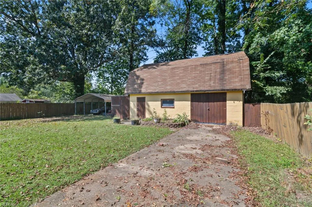 Newport News, Virginia 23605, United States, 3 Bedrooms Bedrooms, ,2 BathroomsBathrooms,Residential,Pending,215501