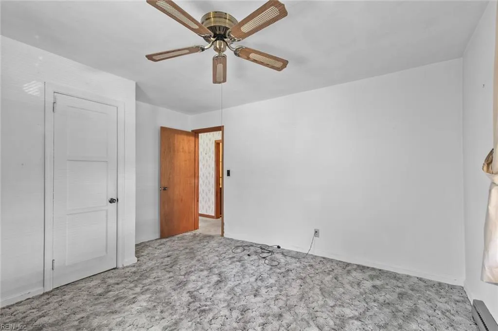 Newport News, Virginia 23605, United States, 3 Bedrooms Bedrooms, ,2 BathroomsBathrooms,Residential,Pending,215501