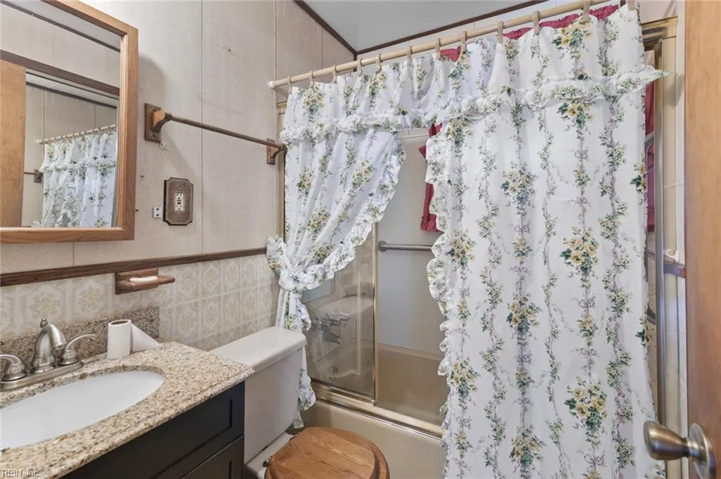 Newport News, Virginia 23605, United States, 3 Bedrooms Bedrooms, ,2 BathroomsBathrooms,Residential,Pending,215501