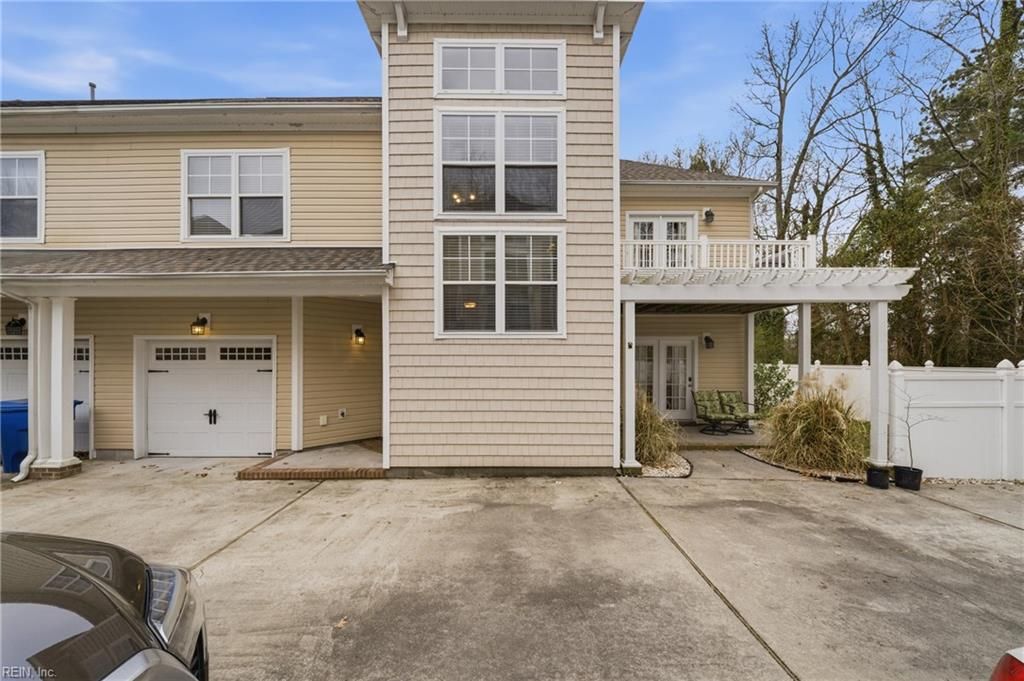 Photo of 427 Fountain Drive, Virginia Beach, VA 23454 (MLS # 10625140)