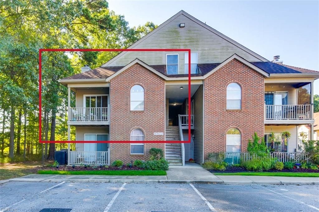 Photo of 612 Mary Robert Lane #204, Newport News, VA 23608 (MLS # 10632007)