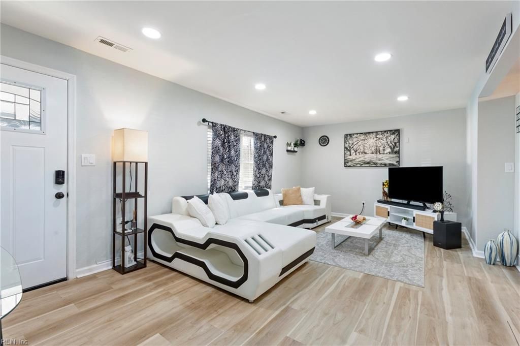 Photo of 78 Calvary Terrace, Hampton, VA 23666 (MLS # 10630984)