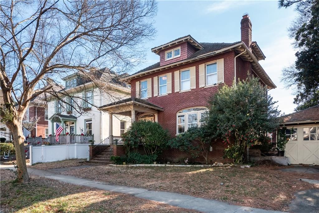 Photo of 1411 Huntington Crescent, Norfolk, VA 23509 (MLS # 10618875)