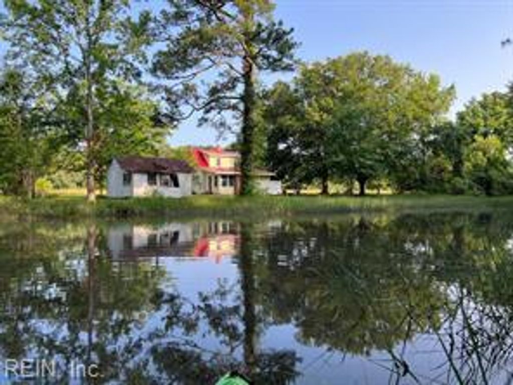 Photo of 337 Juniper Cove Lane, Bohannon, VA 23021 (MLS # 10624595)