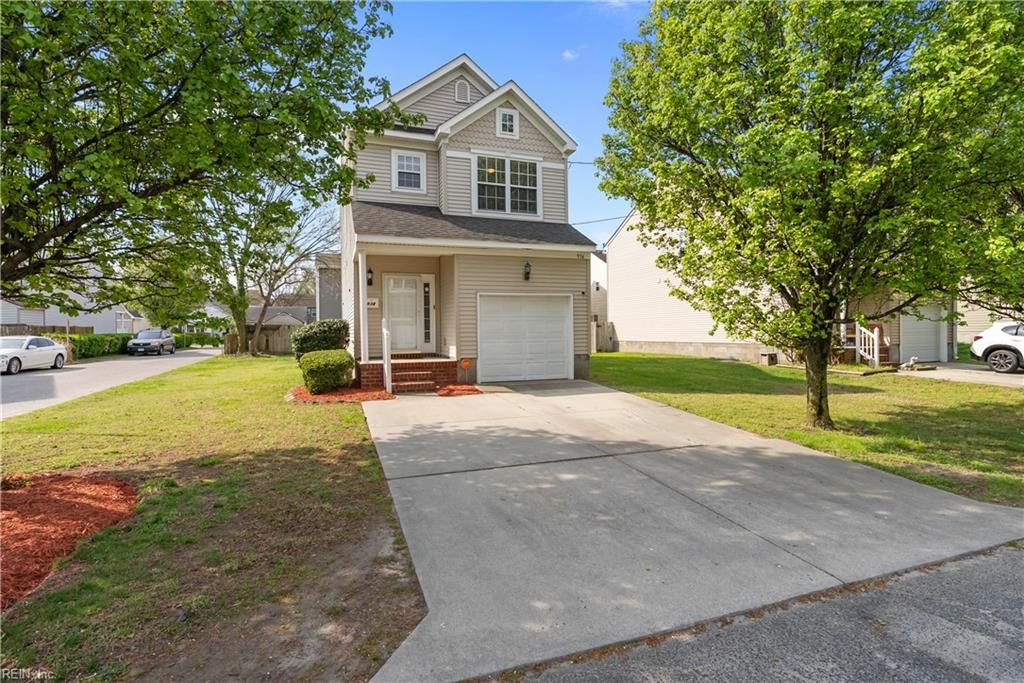 Photo of 934 Middle Street, Chesapeake, VA 23324 (MLS # 10627965)