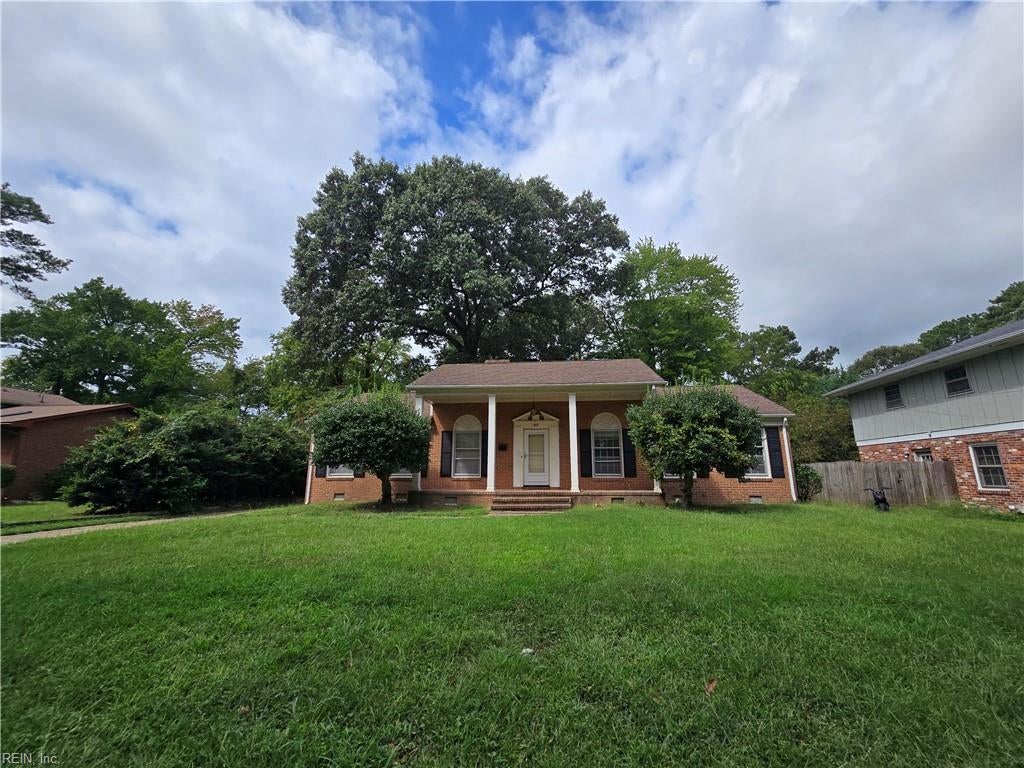 Photo of 49 Peters Lane, Newport News, VA 23606 (MLS # 10655379)