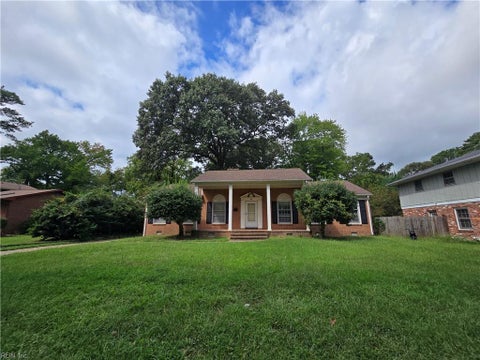 Photo of 49 Peters Lane, Newport News, VA 23606 (MLS # 10655379)