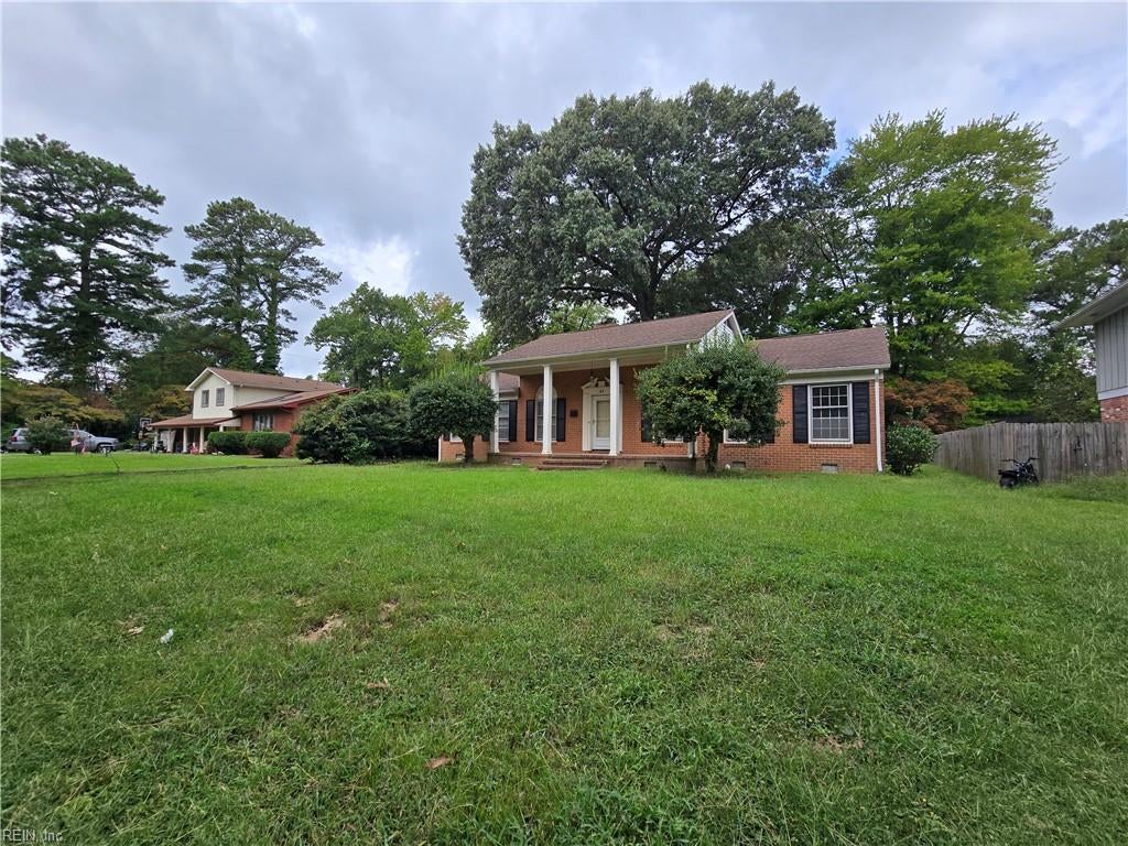 Photo of 49 Peters Lane, Newport News, VA 23606 (MLS # 10655379)