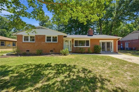 Photo of 858 Catalina Drive, Newport News, VA 23608 (MLS # 10636100)