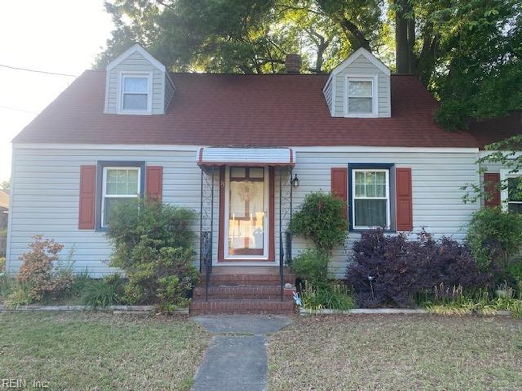 Photo of 15 Roberts Court E, Portsmouth, VA 23701 (MLS # 10631151)