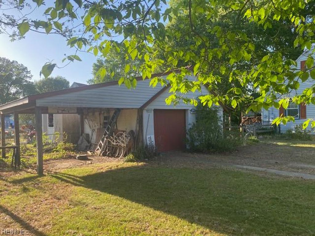 Photo of 15 Roberts Court E, Portsmouth, VA 23701 (MLS # 10631151)