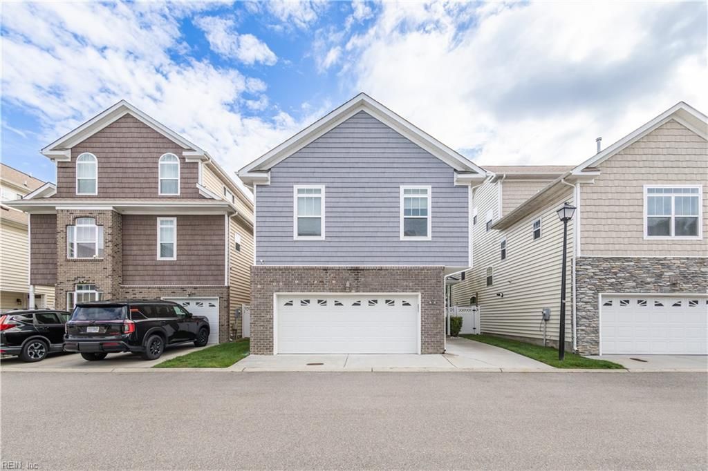 Photo of 333 Moate Circle, Virginia Beach, VA 23462 (MLS # 10636968)