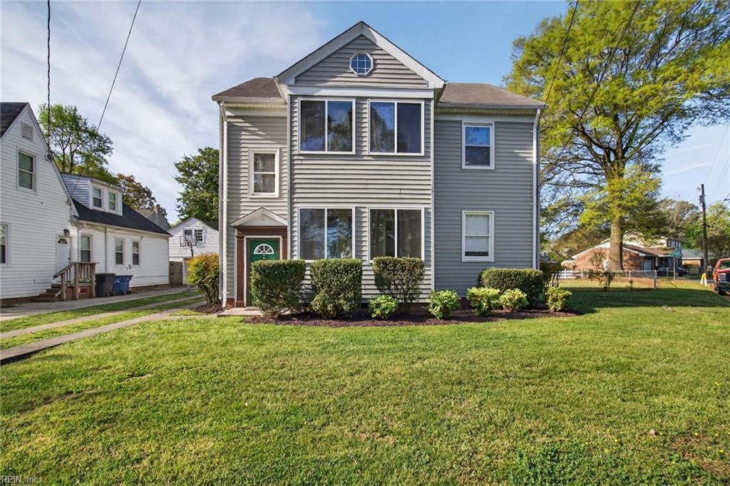 Photo of 8 Dahlgren Avenue, Portsmouth, VA 23702 (MLS # 10628959)