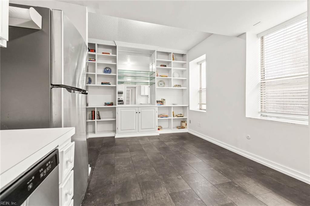 Photo of 1005 Colonial Avenue #3, Norfolk, VA 23507 (MLS # 10610421)