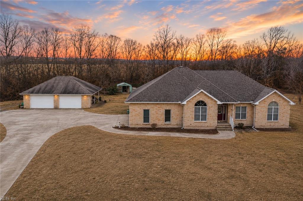 Photo of 124 Holloway Drive, Smithfield, VA 23430 (MLS # 10647975)
