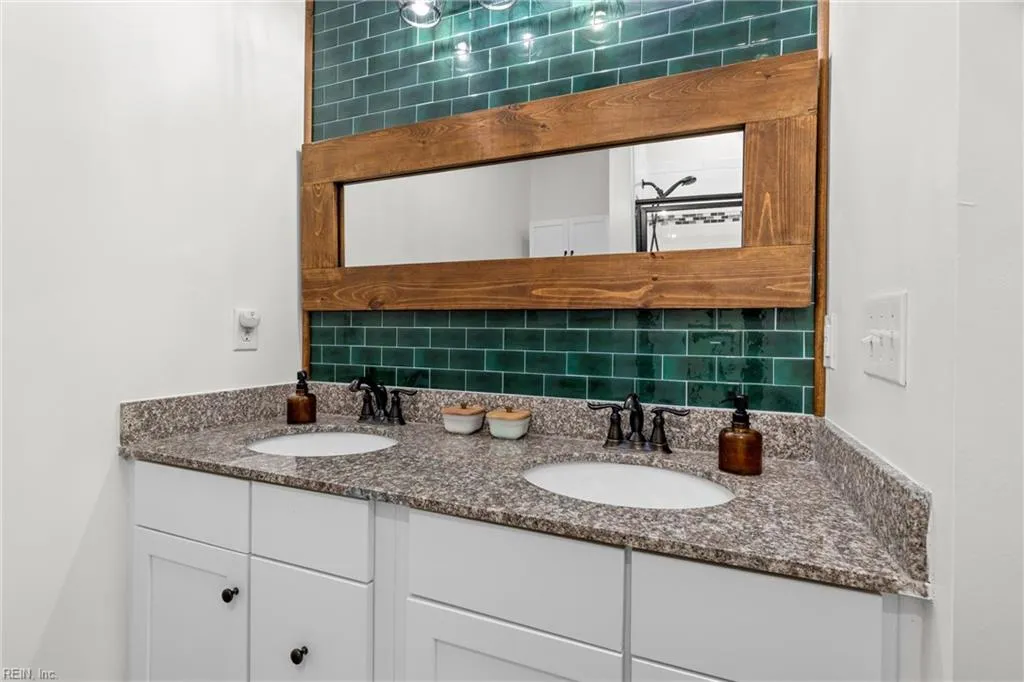 Virginia Beach, Virginia 23451, United States, 4 Bedrooms Bedrooms, ,3 BathroomsBathrooms,Residential,Active,217008