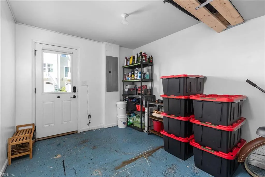 Virginia Beach, Virginia 23451, United States, 4 Bedrooms Bedrooms, ,3 BathroomsBathrooms,Residential,Active,217008