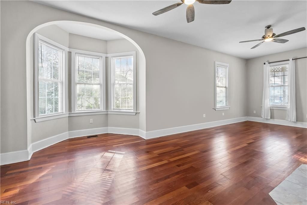 Photo of 421 E Pembroke Avenue, Hampton, VA 23669 (MLS # 10633121)