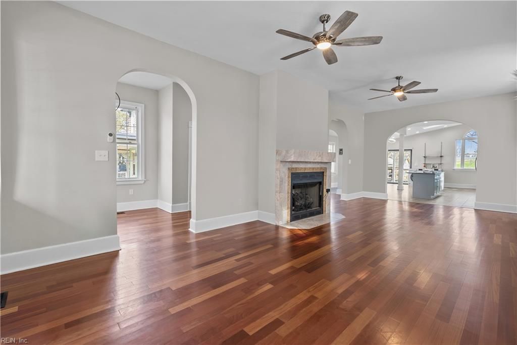 Photo of 421 E Pembroke Avenue, Hampton, VA 23669 (MLS # 10633121)