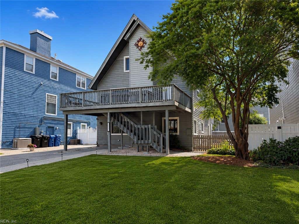 Photo of 628 Surfside Avenue, Virginia Beach, VA 23451 (MLS # 10638727)