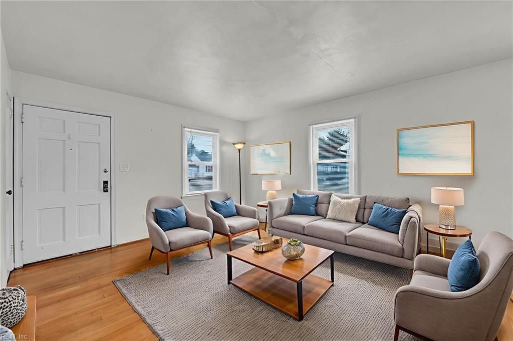 Photo of 40 Crestwood Circle, Hampton, VA 23669 (MLS # 10621058)