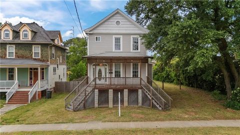Photo of 421 E Pembroke Avenue, Hampton, VA 23669 (MLS # 10636598)