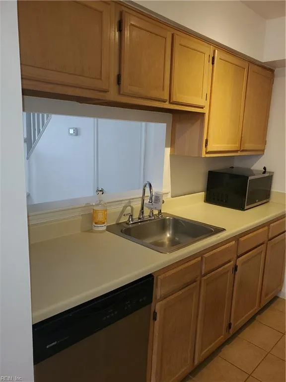 Virginia Beach, Virginia 23464, United States, 2 Bedrooms Bedrooms, ,2 BathroomsBathrooms,Residential,Active,26066