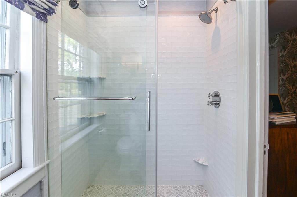 Norfolk, Virginia, 23508, United States, 4 Bedrooms Bedrooms, ,3 BathroomsBathrooms,Residential,Active,2030933