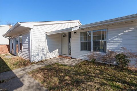 Photo of 1016 Riverbend Road, Virginia Beach, VA 23452 (MLS # 10616613)