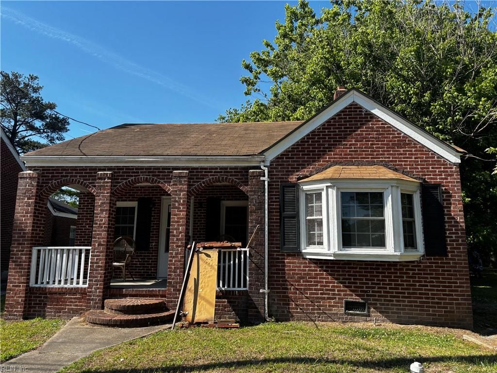 Photo of 818 Park St Street, Elizabeth City, NC 27909 (MLS # 10634072)
