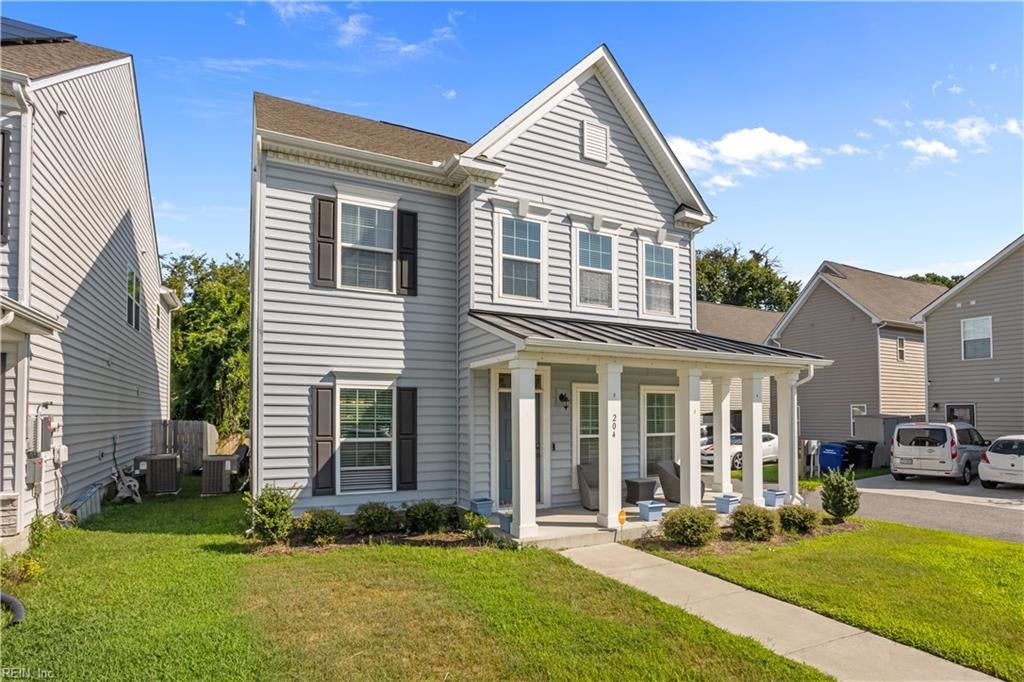 Photo of 204 Goldenstar Lane, Portsmouth, VA 23701 (MLS # 10652529)