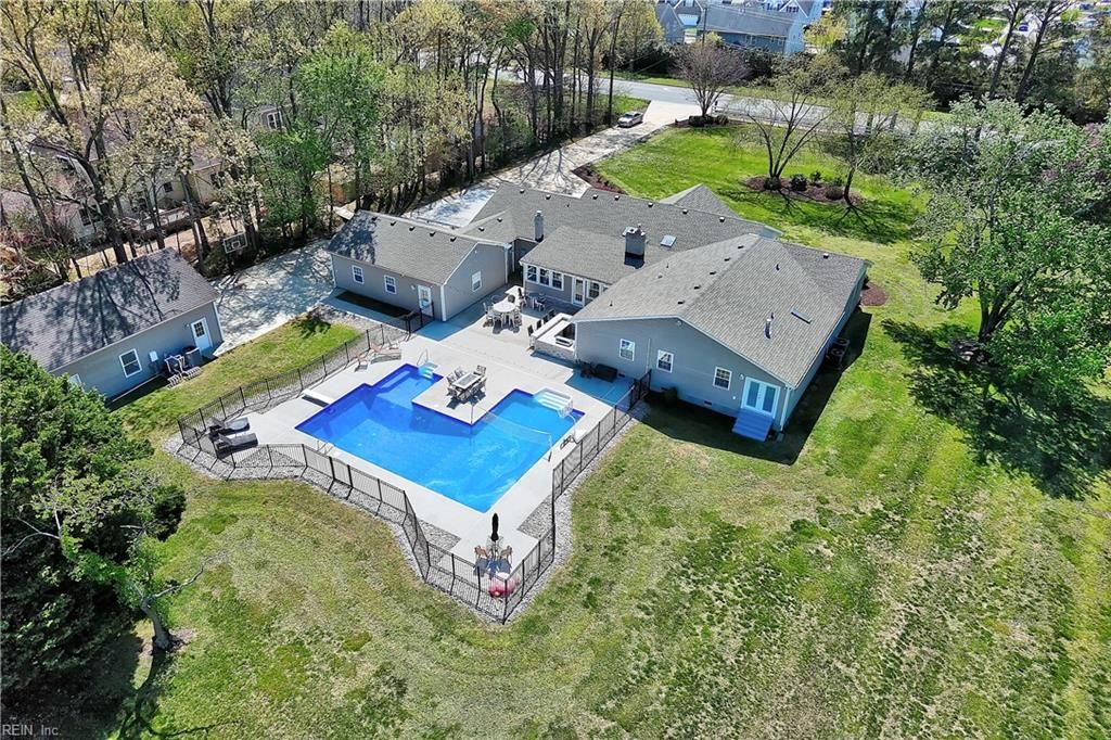 Photo of 4100 Indian River Road, Virginia Beach, VA 23456 (MLS # 10627930)