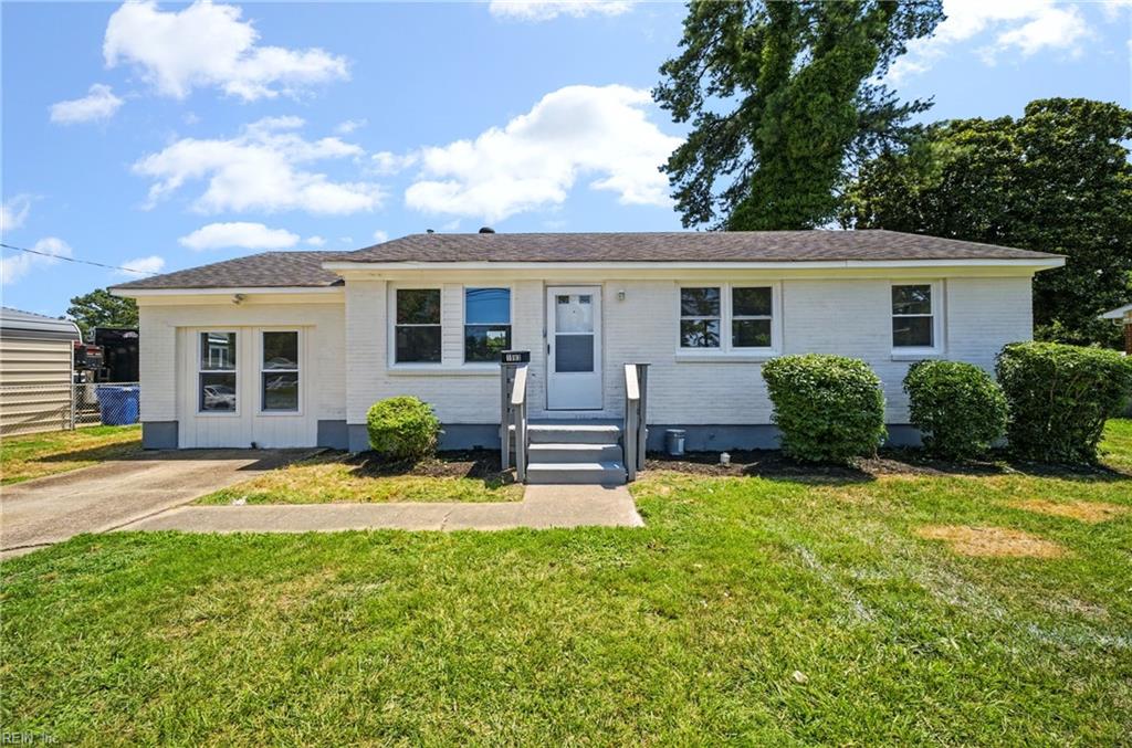 Photo of 1003 Warfield Drive, Portsmouth, VA 23701 (MLS # 10642416)