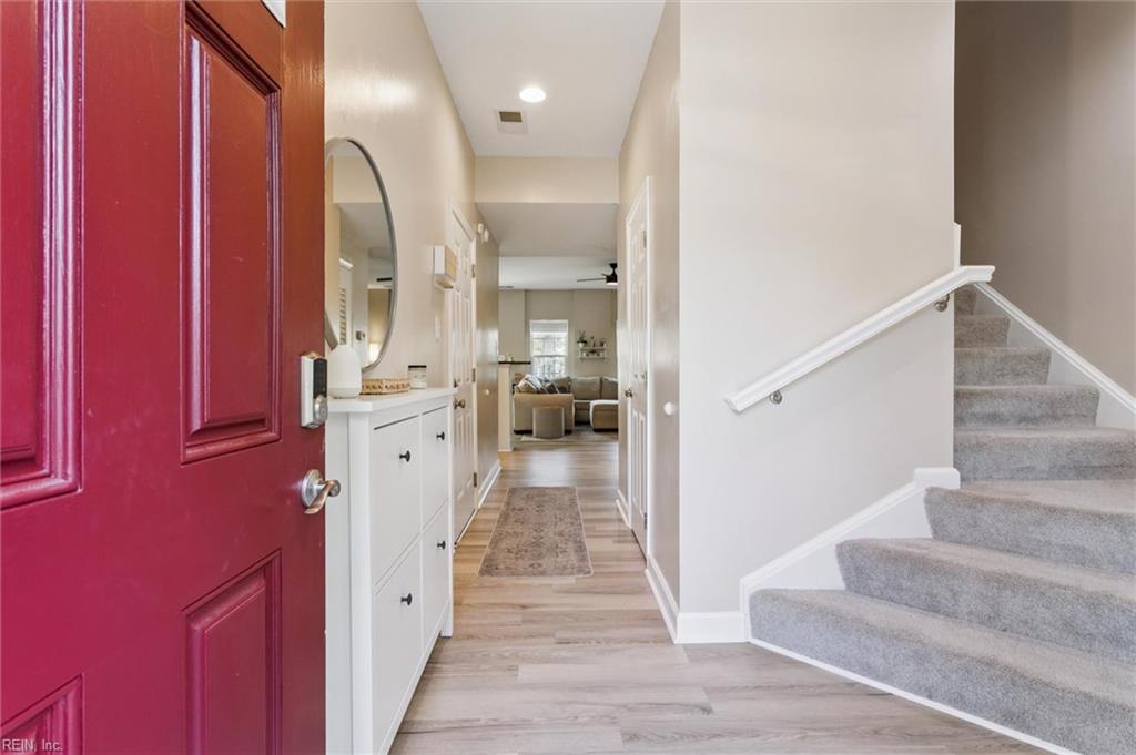 122 Kelly ST