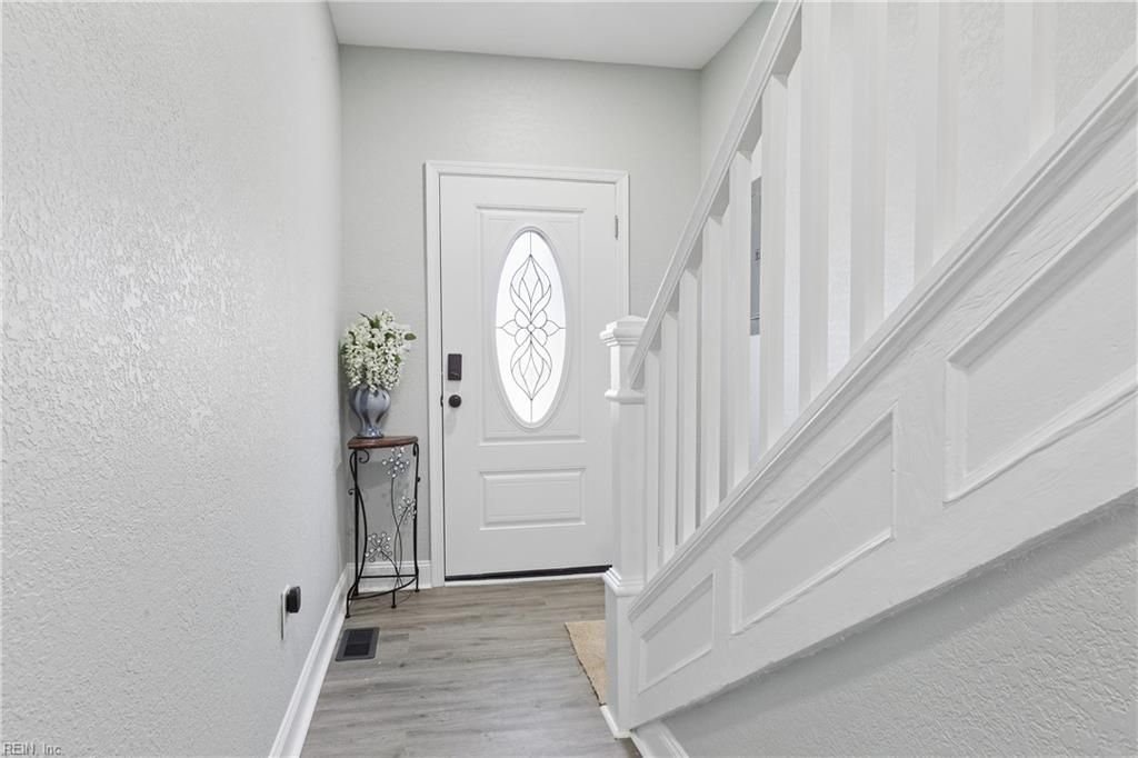 Photo of 1801 Elm Avenue, Portsmouth, VA 23704 (MLS # 10626149)