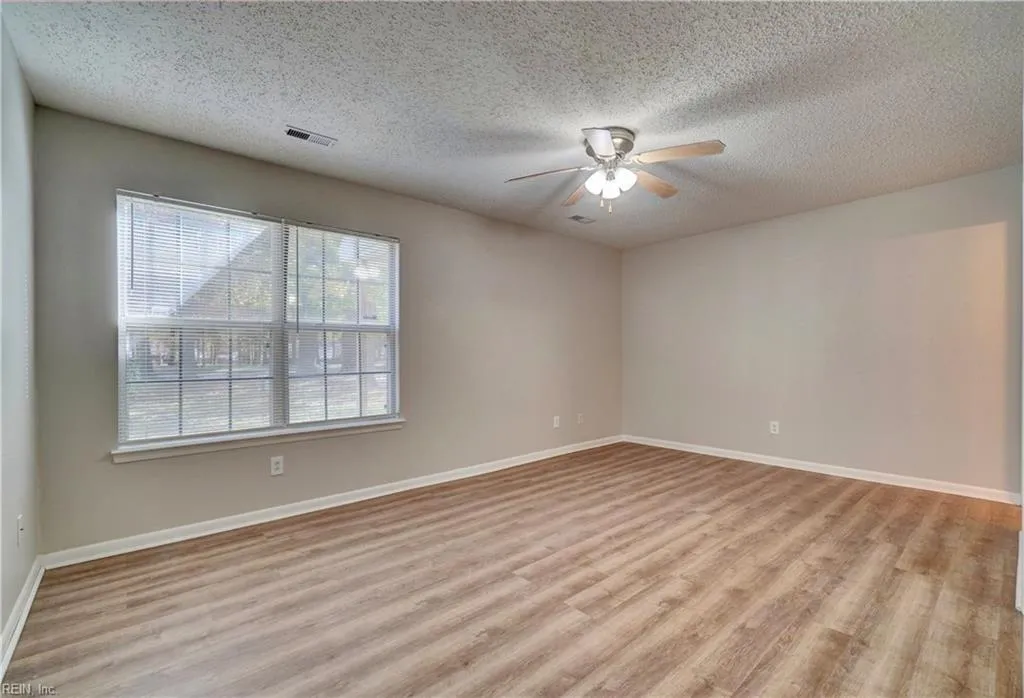 Virginia Beach, Virginia 23456, United States, 2 Bedrooms Bedrooms, ,2 BathroomsBathrooms,Residential,Active,243944