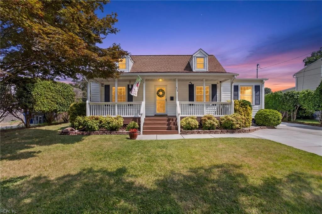 Photo of 406 E Westmont Avenue, Norfolk, VA 23503 (MLS # 10639912)